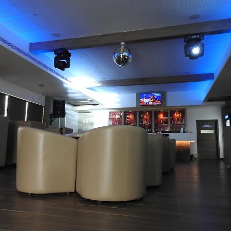 Hotel Annamalai Bahur 外观 照片