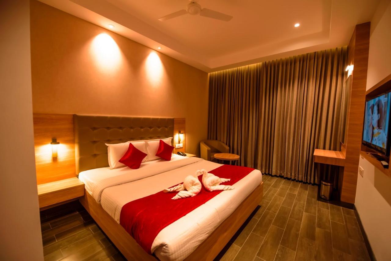 Hotel Annamalai Bahur 外观 照片