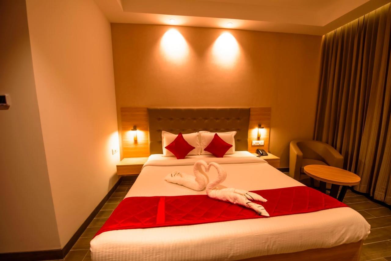 Hotel Annamalai Bahur 外观 照片