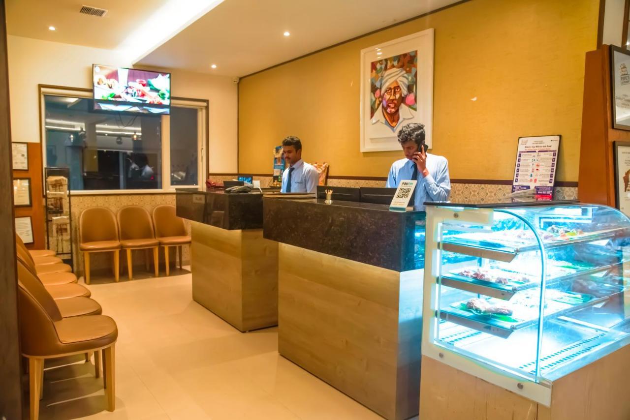 Hotel Annamalai Bahur 外观 照片